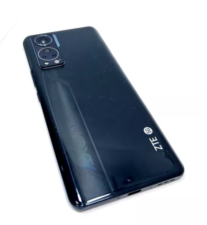 TELEFON ZTE AXON 30 5G 128GB/8GB