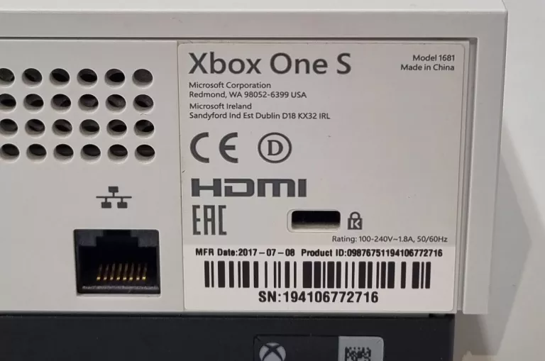 KONSOLA XBOX ONE S 1681