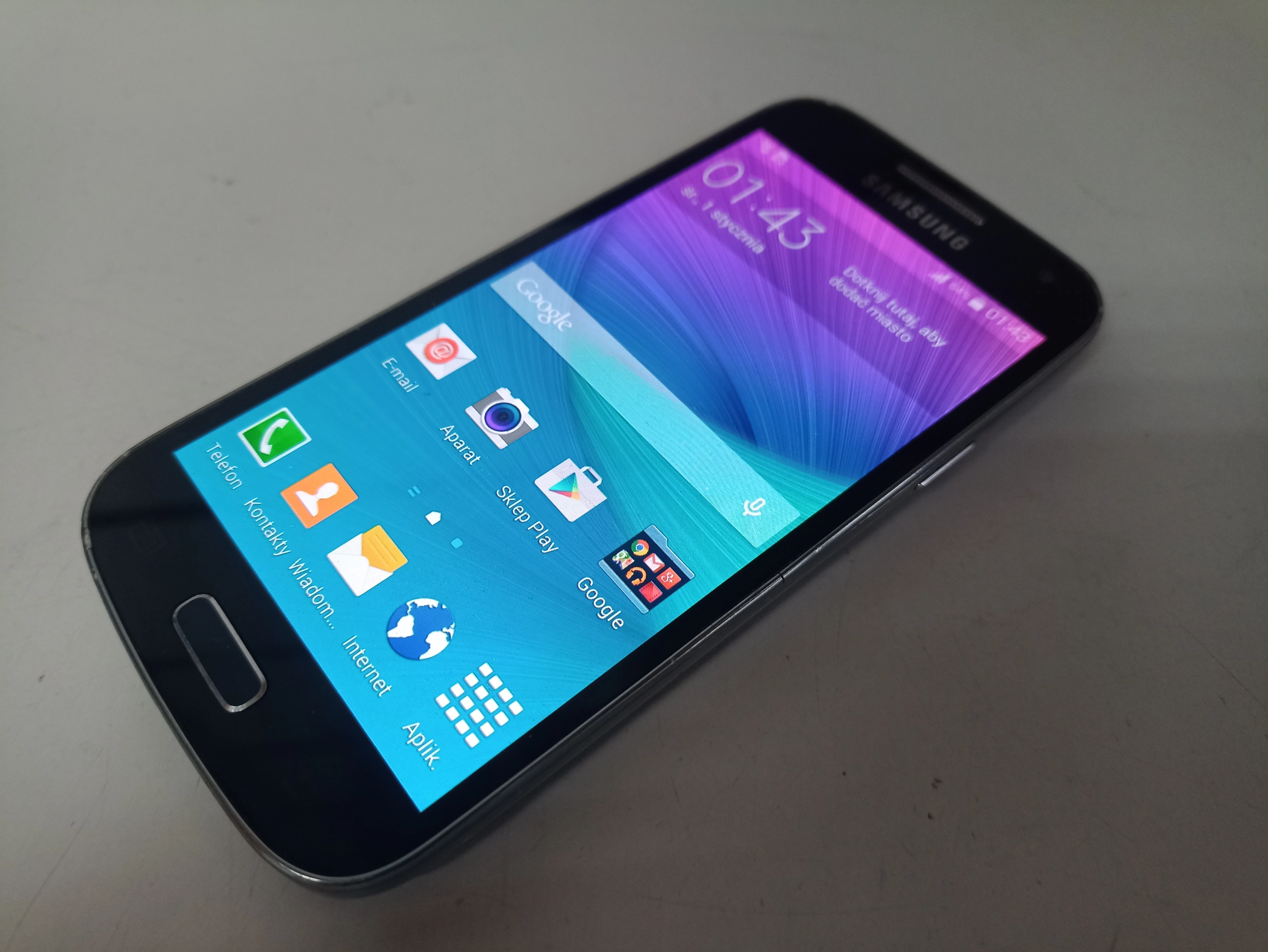 telefon-samsung-galaxy-s4-mini-kod-producenta-gt-i9195zkaxeo