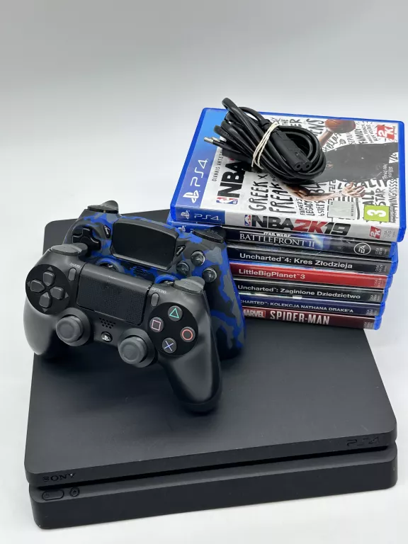 KONSOLA PS4 SLIM 1TB 2 PADY ZESTAW GIER