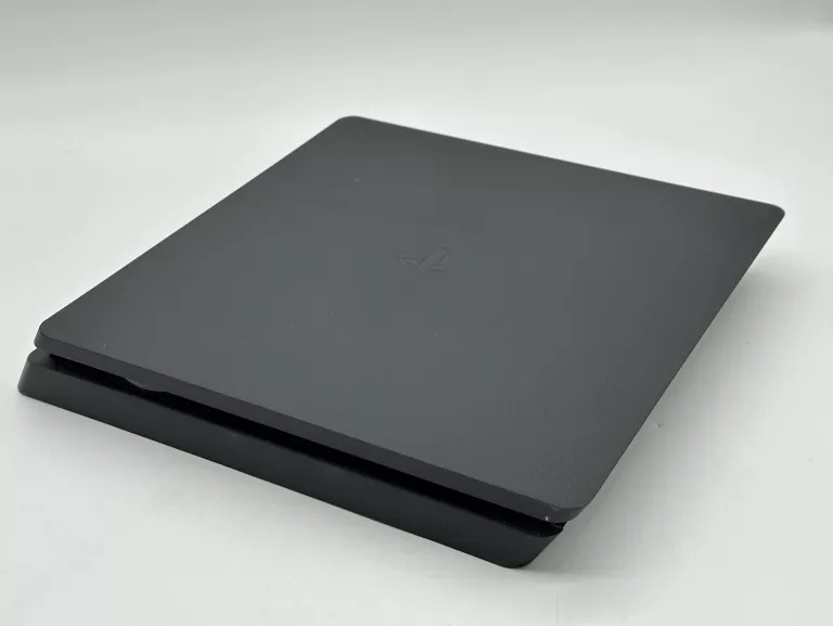 KONSOLA PS4 SLIM 1TB 2 PADY ZESTAW GIER