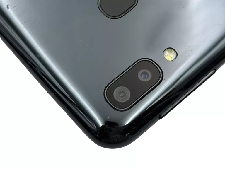 telefon-samsung-galaxy-a20e-332gb-580-3000-mah-dual-sim-kod-producenta-sm-a202fzbdxeo