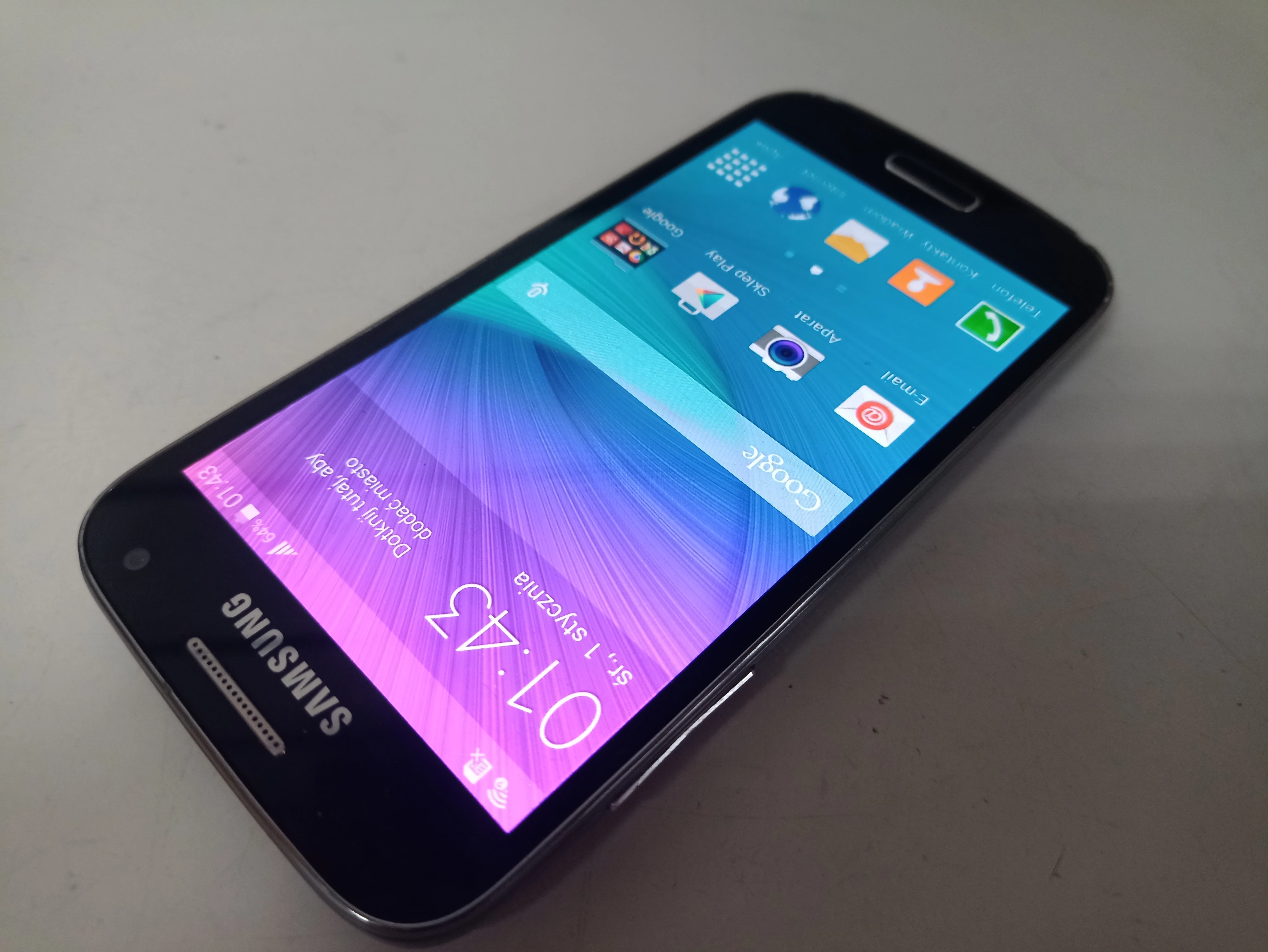 telefon-samsung-galaxy-s4-mini-przekatna-ekranu-430