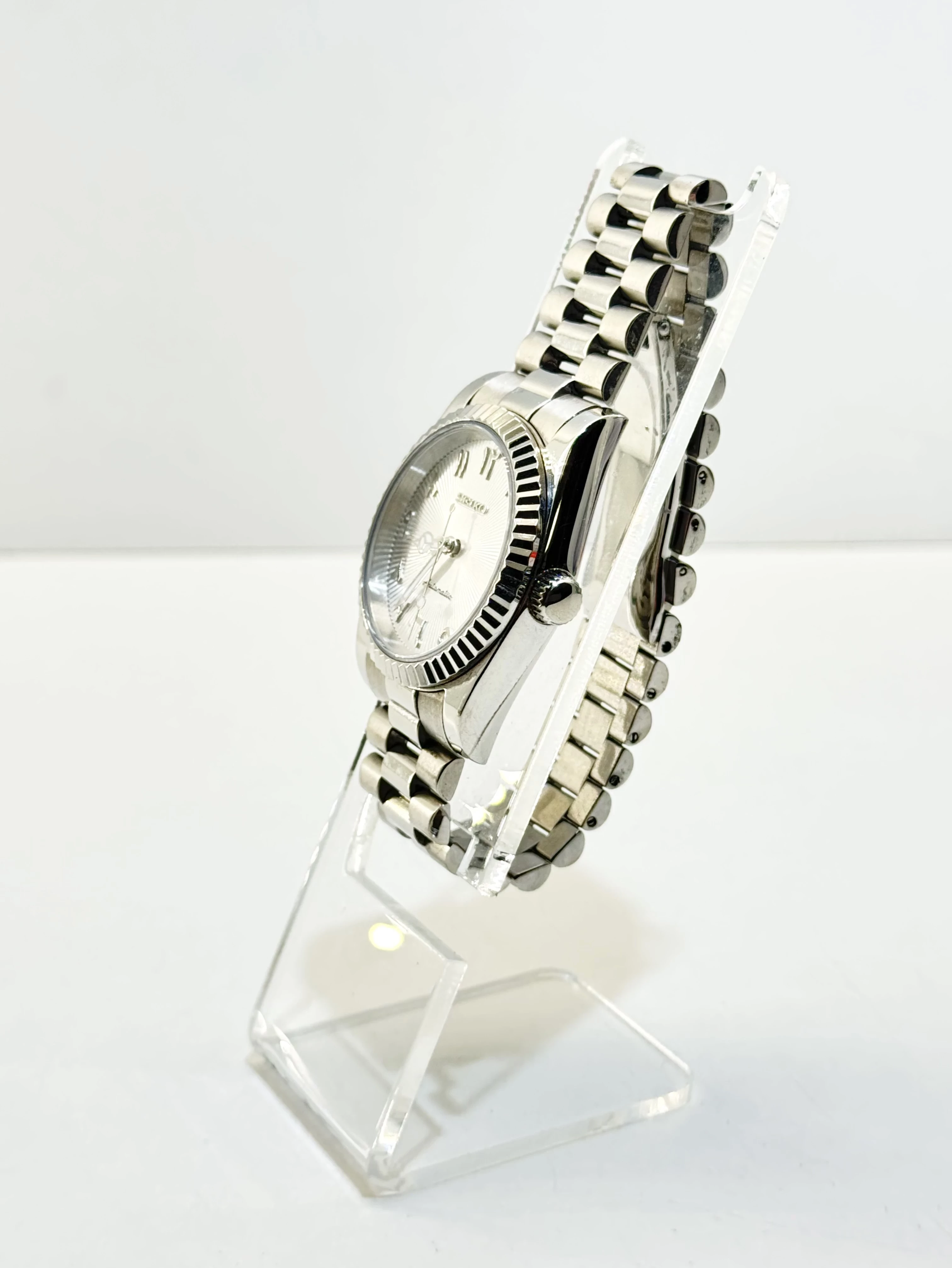 seiko-white-sunburst-arabic-rodzaj-129220-1