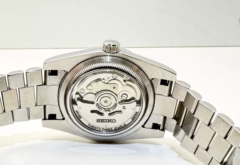 SEIKO WHITE SUNBURST ARABIC