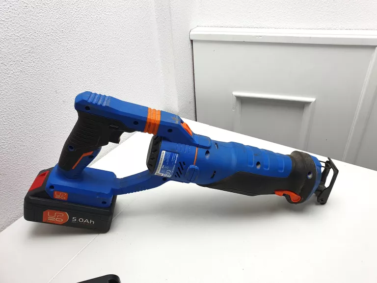 PIŁA SZABLASTA DEXTER 20VRPS2 AKU X 2 ŁADOWARKA