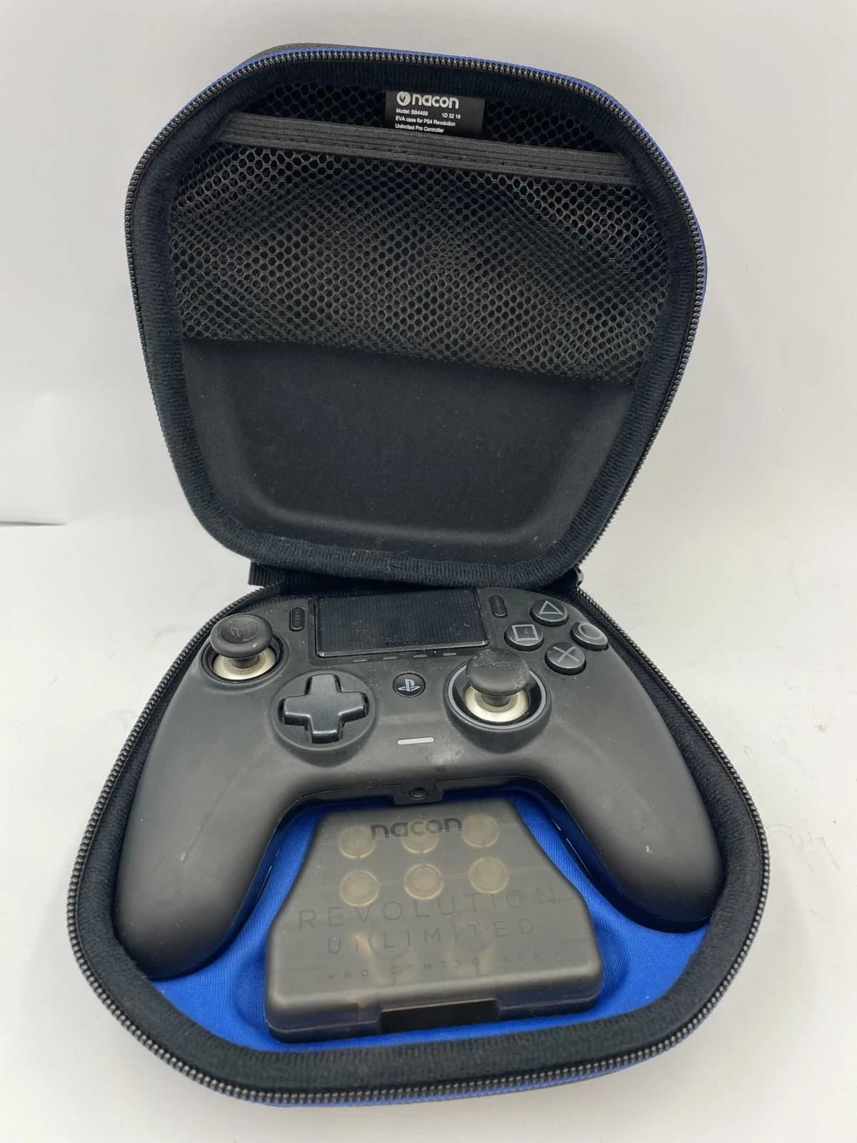 pad-nacon-revolution-unlimited-etui-niepodleglosci-26-czechowice-milz-2