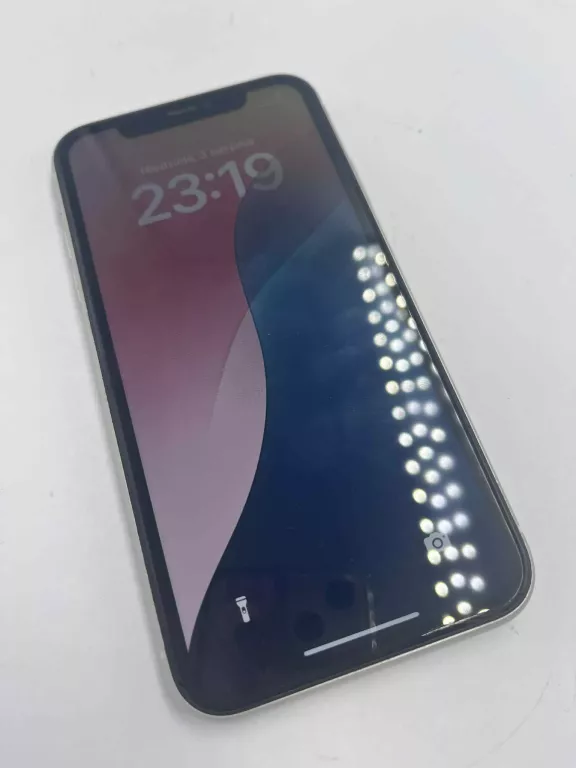 TELEFON IPHONE 11 64 GB