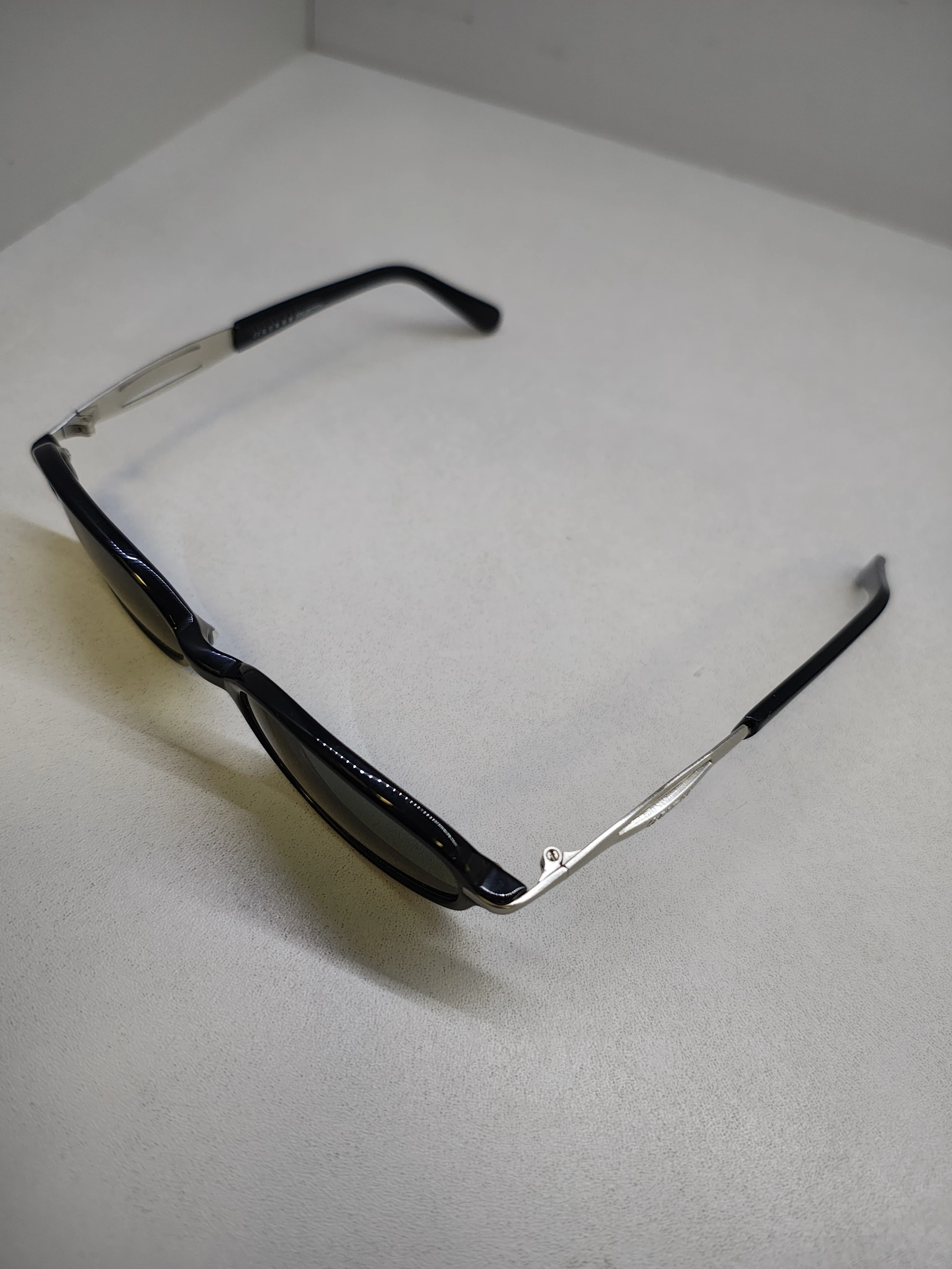 okulary-przeciwsloneczne-guess-5058-52017-ean-gtin-0889214209733