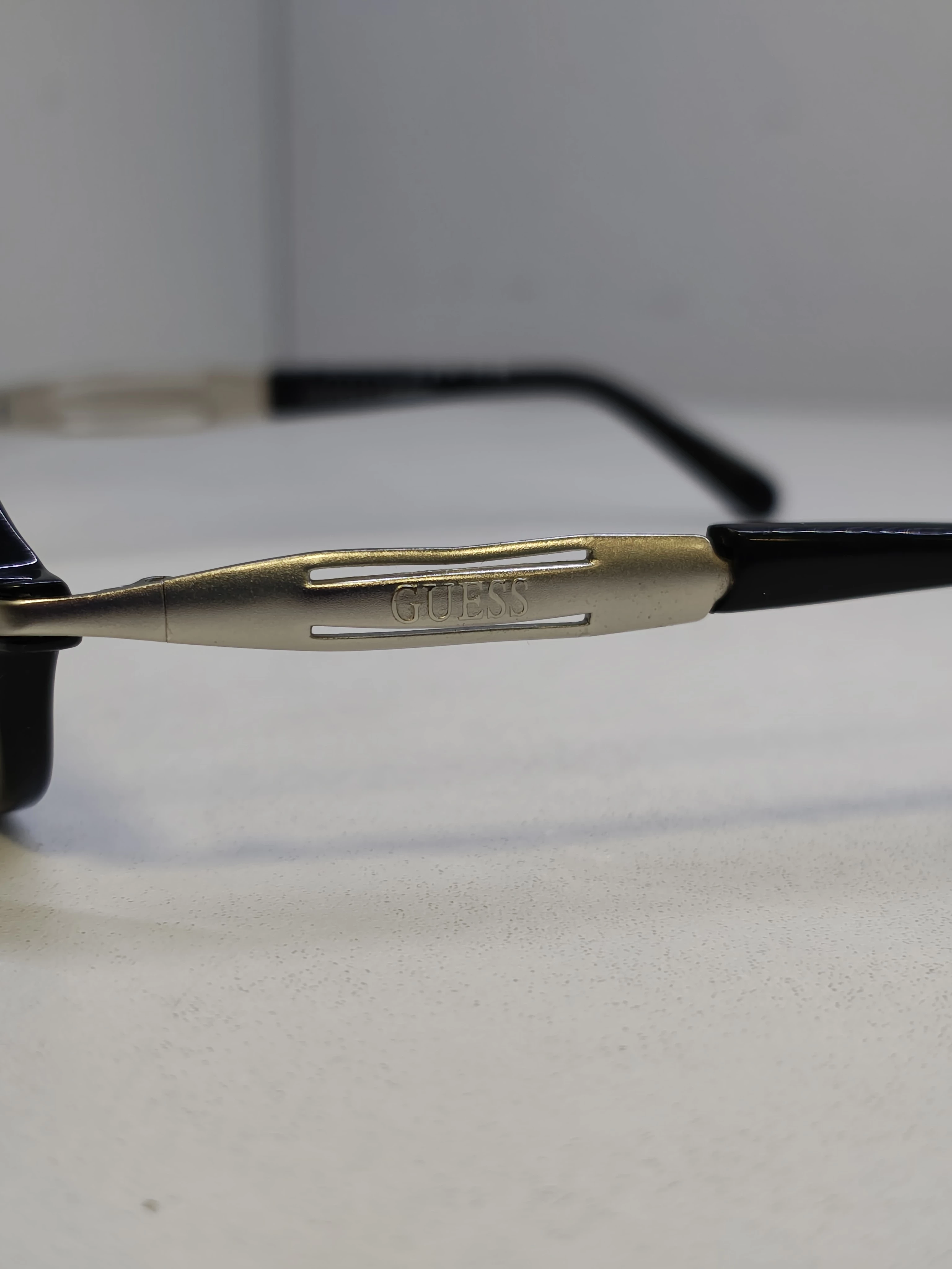 okulary-przeciwsloneczne-guess-5058-52017-kod-producenta-5058-52017