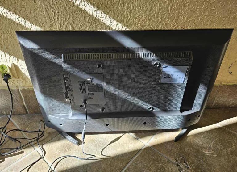 TELEWIZOR SAMSUNG UE32J5000AW