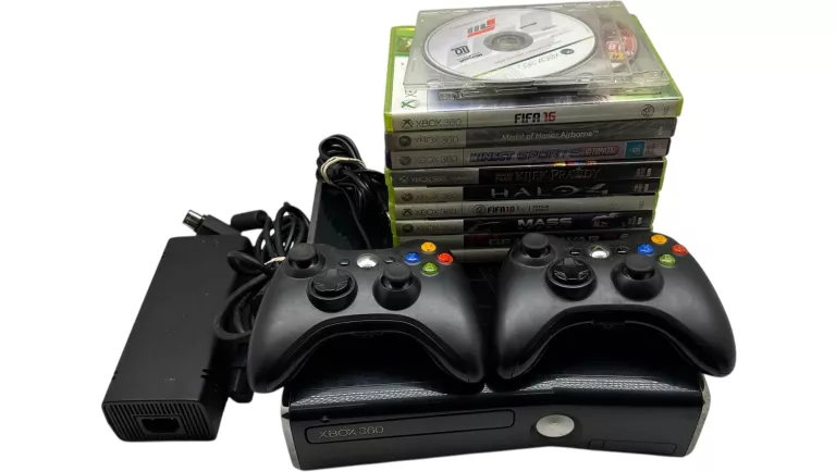 KONSOLA XBOX 360 + 2 PADY (1 NIEORYGINALNY) + 12 GIER ( 3BEZ PUDELEK)