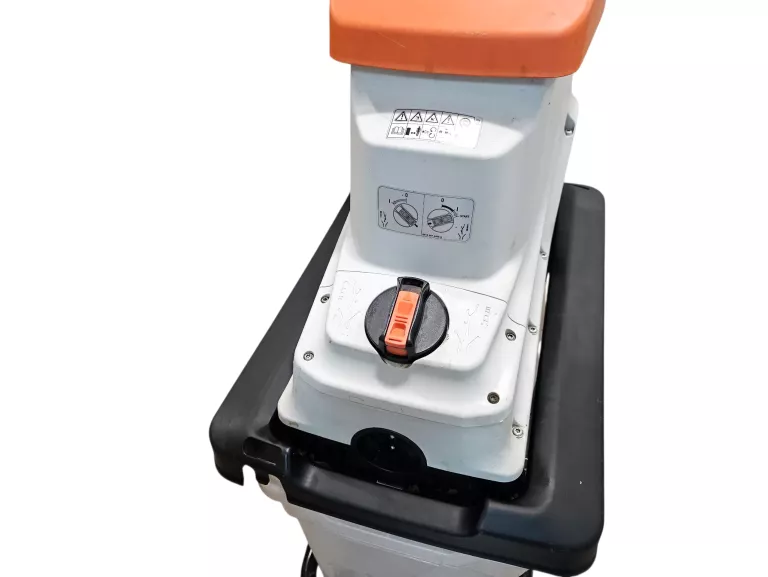 rozdrabniacz-do-galezi-stihl-ghe-135l-pojemnosc-zbiornika-60