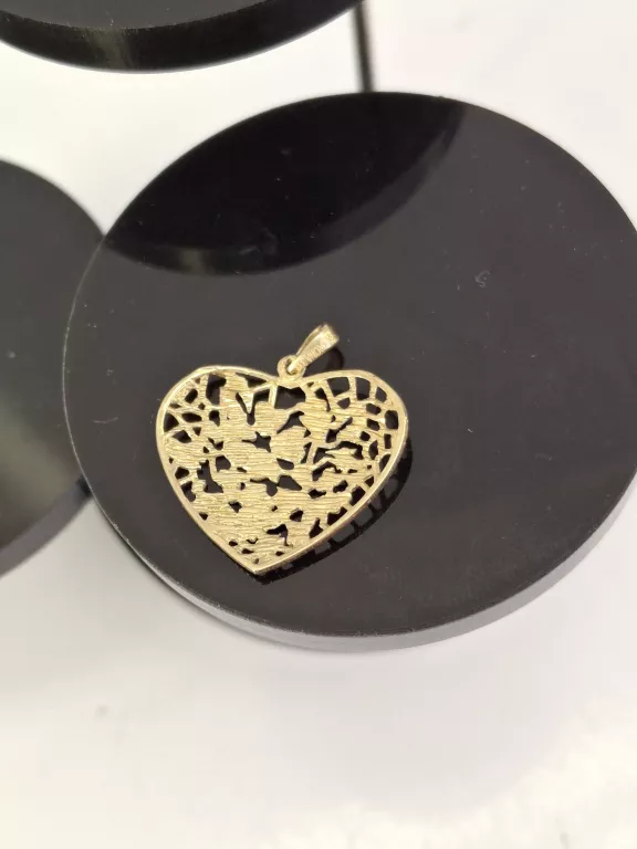 zlota-zawieszka-serce-333-090-g-stan-11323-2