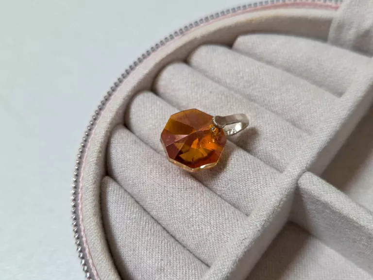 SREBRNA ZAWIESZKA 1,64G / 925