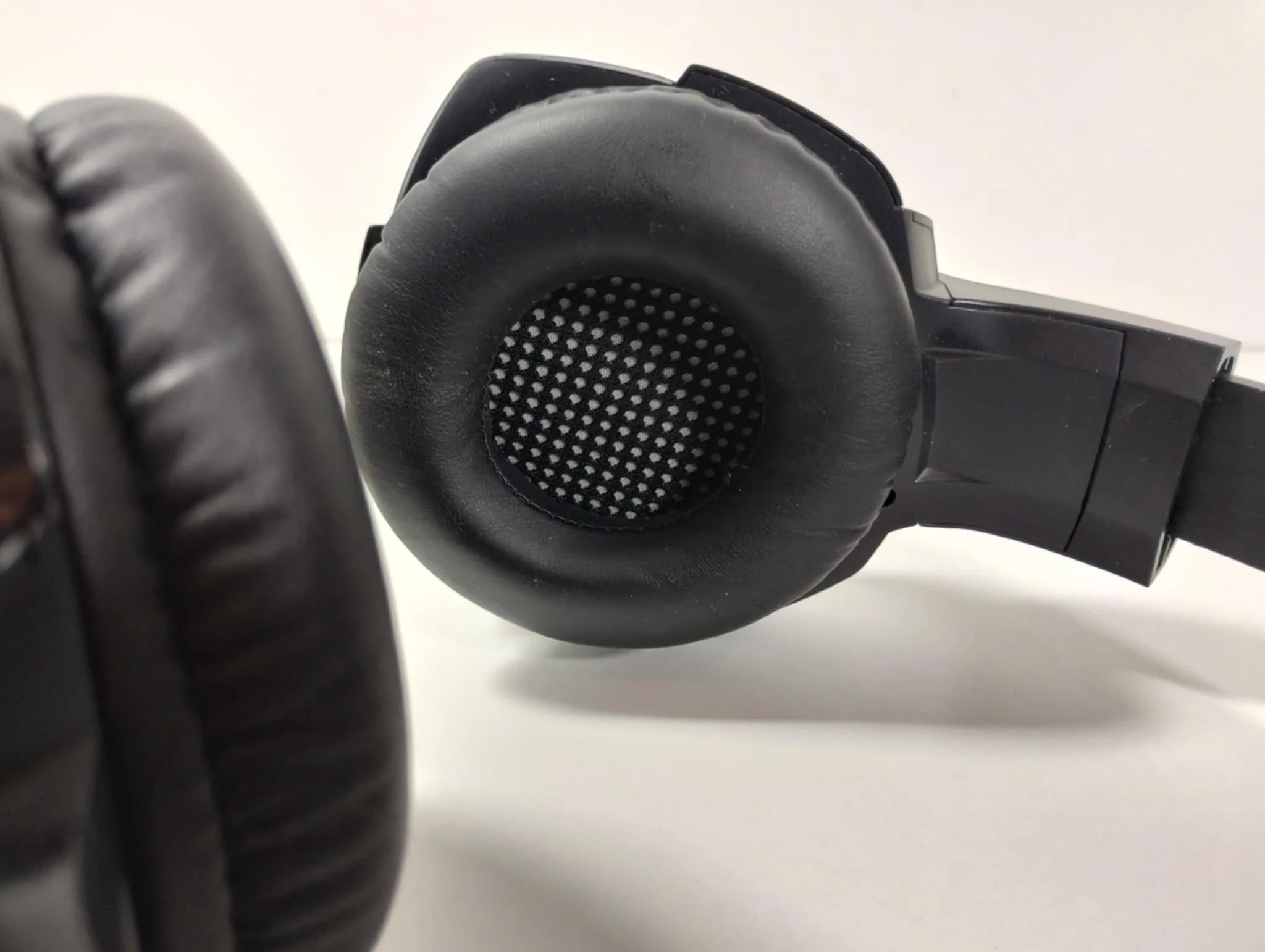 sluchawki-gamingowe-modecom-volcano-mc-859-kod-producenta-s-mc-859-bow