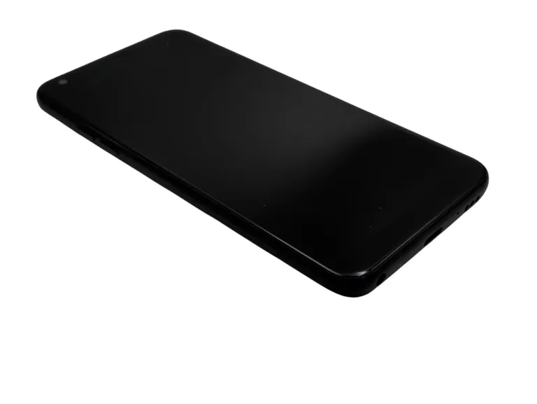 TELEFON LG Q7 3/32 GB 5,5" 3000 MAH IP68 MIL-STD-810G 8/13MPIX NFC