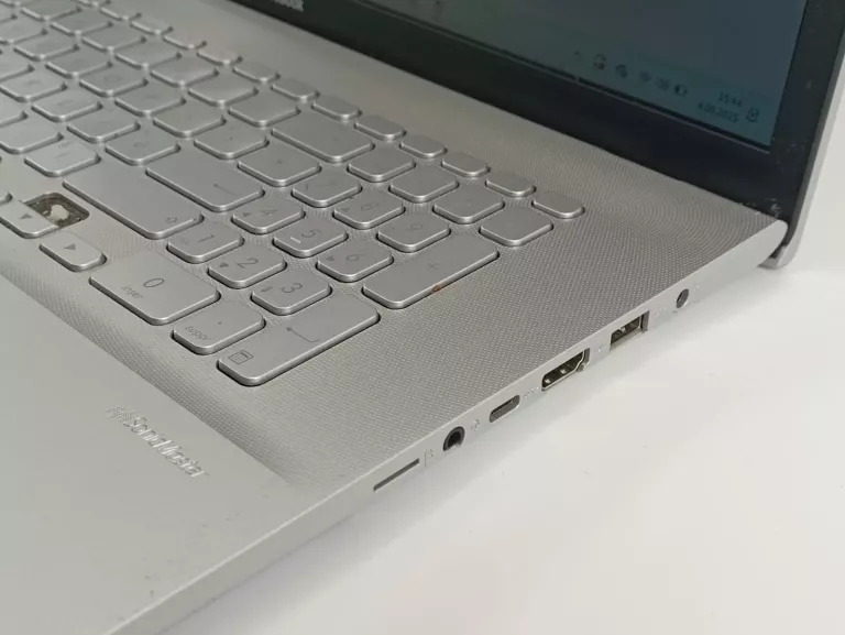 LAPTOP ASUS VIVOBOOK 17 17,3 " INTEL CORE I3 8 GB / 512 GB SREBRNY