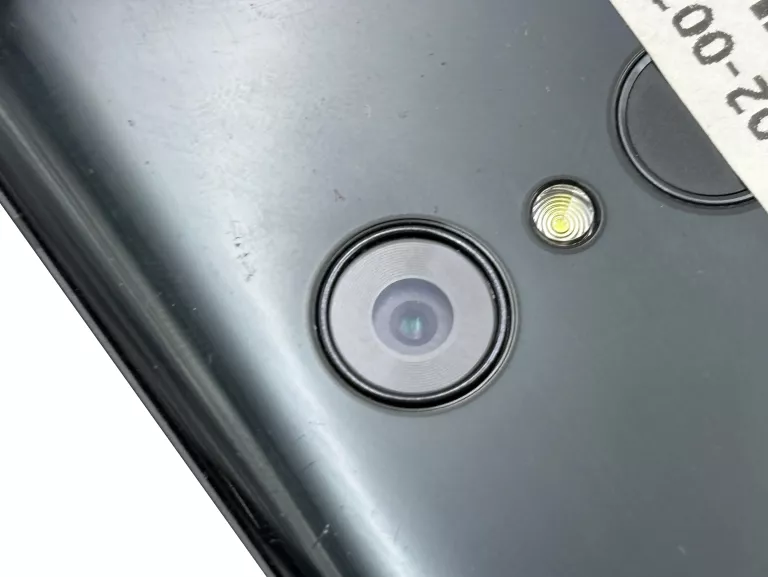 TELEFON LG Q7 3/32 GB 5,5" 3000 MAH IP68 MIL-STD-810G 8/13MPIX NFC