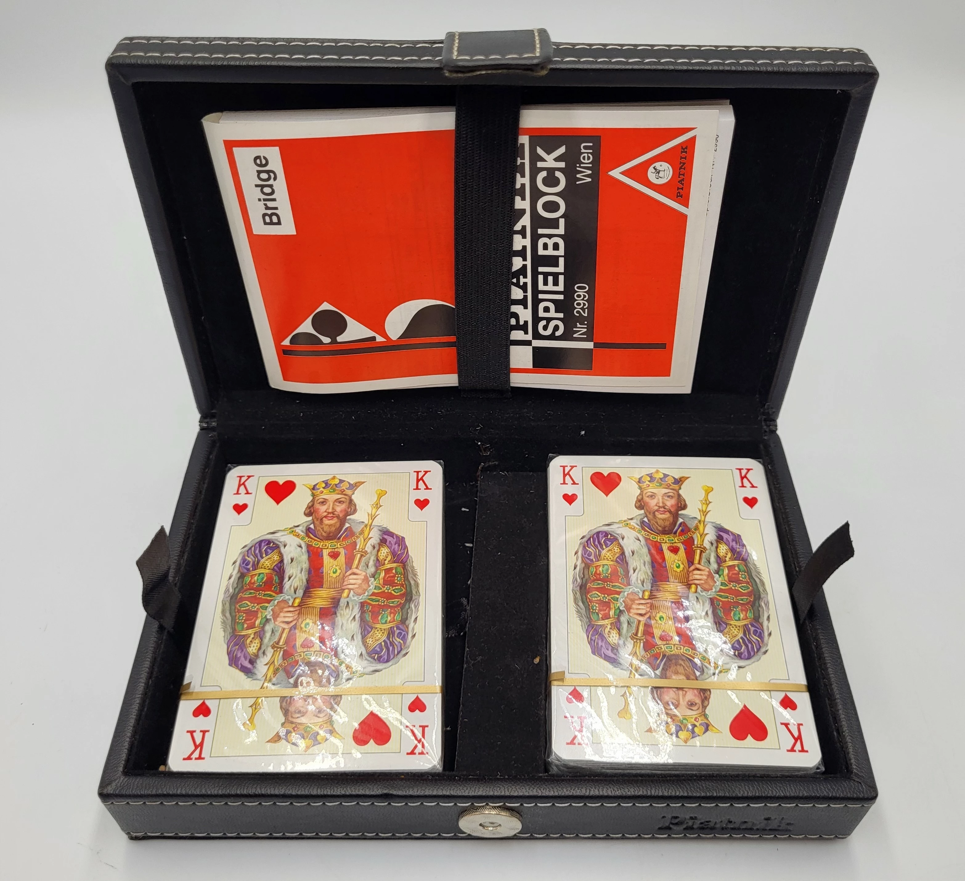 karty-lux-w-pudelku-z-ekoskory-piatnik-dwie-talie-hallera-3-wroclaw