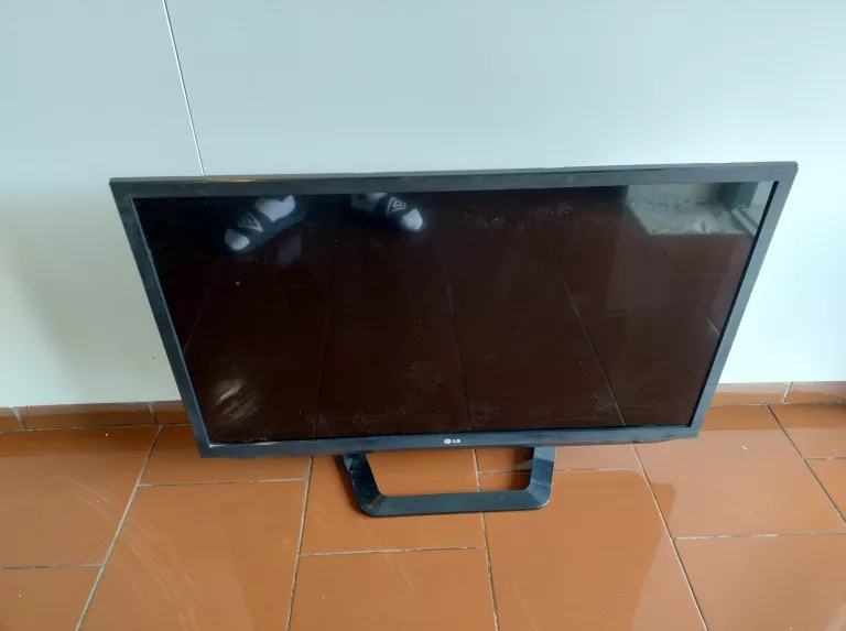 TELEWIZOR - LG 37LM620S + PILOT + ZASILACZ
