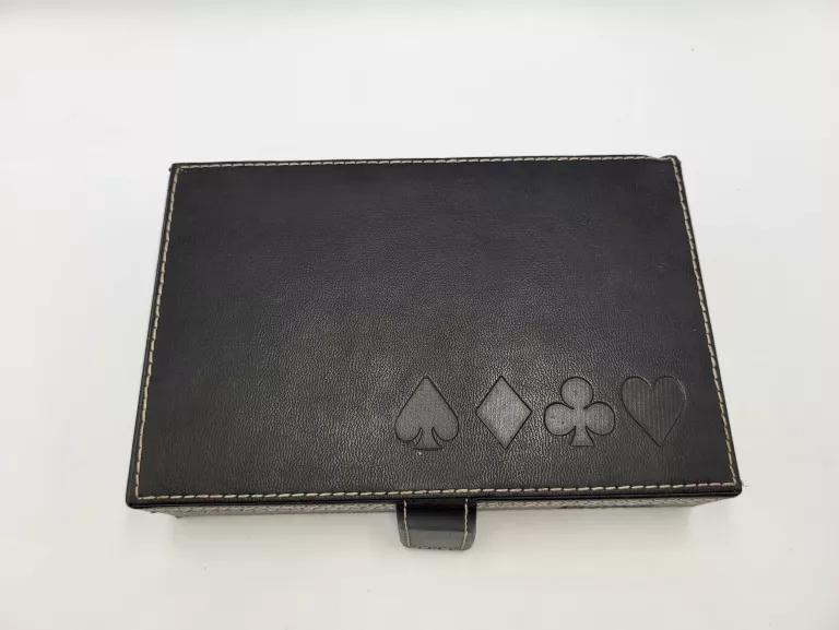 karty-lux-w-pudelku-z-ekoskory-piatnik-dwie-talie-stan-11323-238066