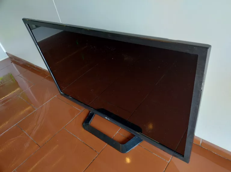 TELEWIZOR - LG 37LM620S + PILOT + ZASILACZ
