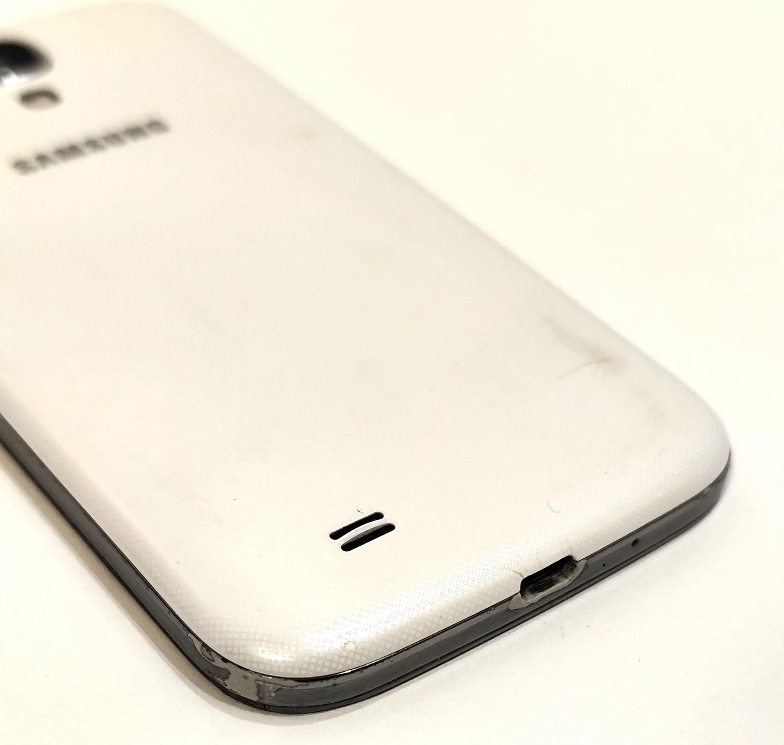 telefon-samsung-gt-i9505-s4-kod-producenta-gt-i9505