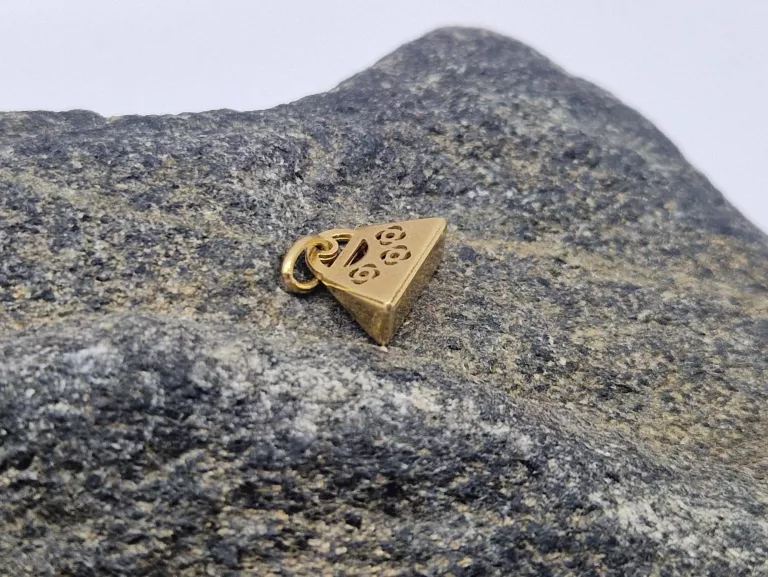 ZŁOTA ZAWIESZKA TOREBKA 0,56G PR. 375