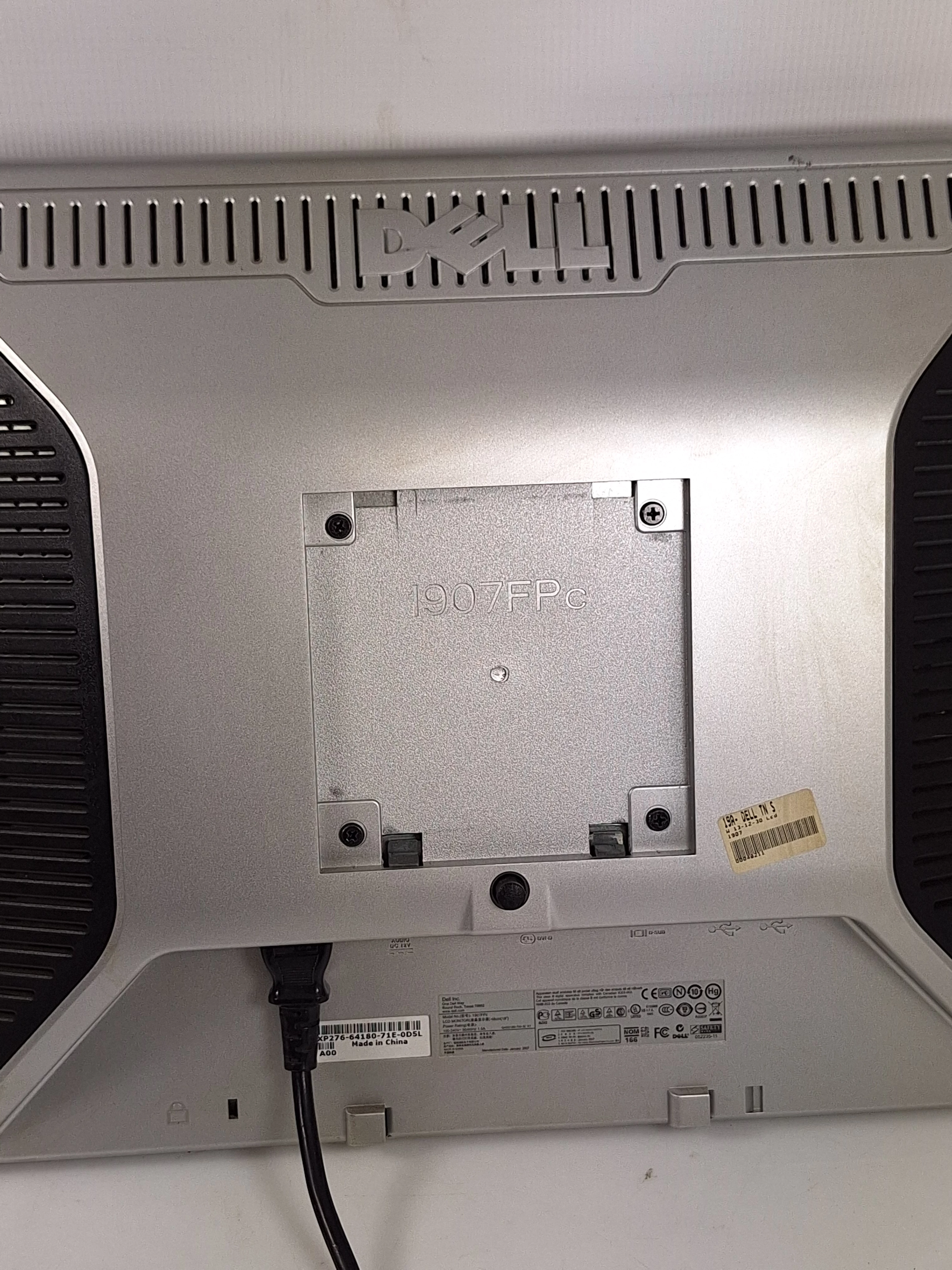 monitor-dell-1908-1907-19-vga-dvi-przekatna-ekranu-cale-1900