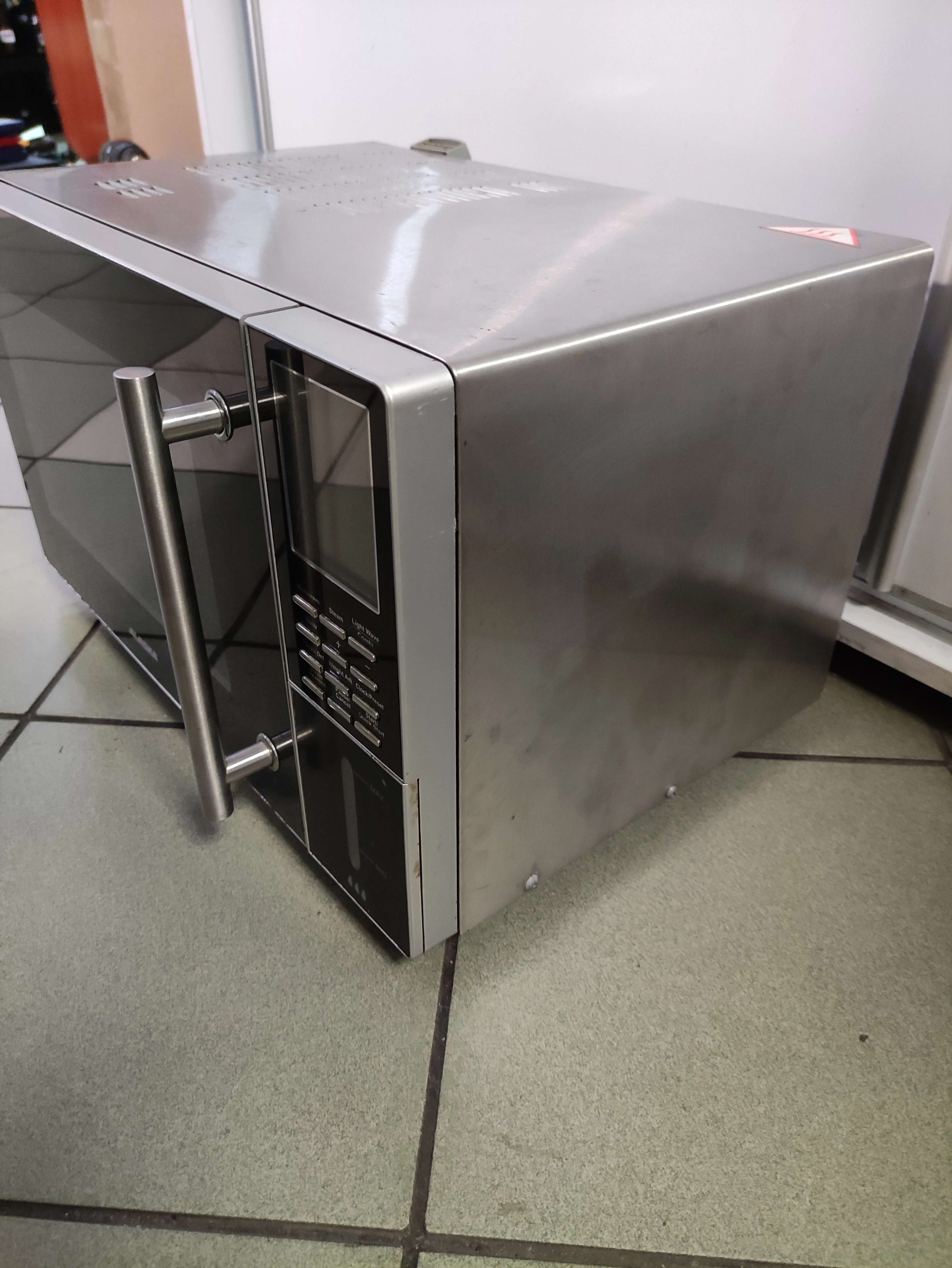 kuchenka-mikrofalowa-beztalrzowa-alaska-mwd3923gs-stan-11323-2