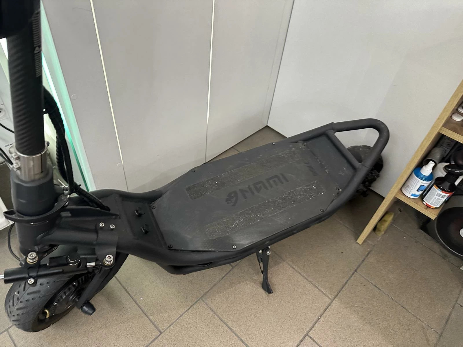 elektryczna-hulajnoga-nami-burn-e-viper-lite-28ah-ladowarka-moc-silnika-500000