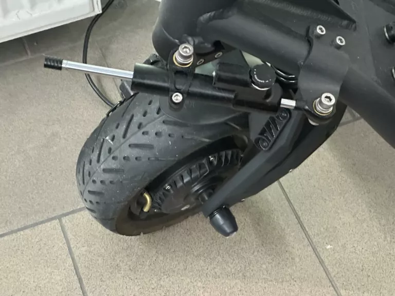 ELEKTRYCZNA HULAJNOGA NAMI BURN-E VIPER LITE 28AH ŁADOWARKA