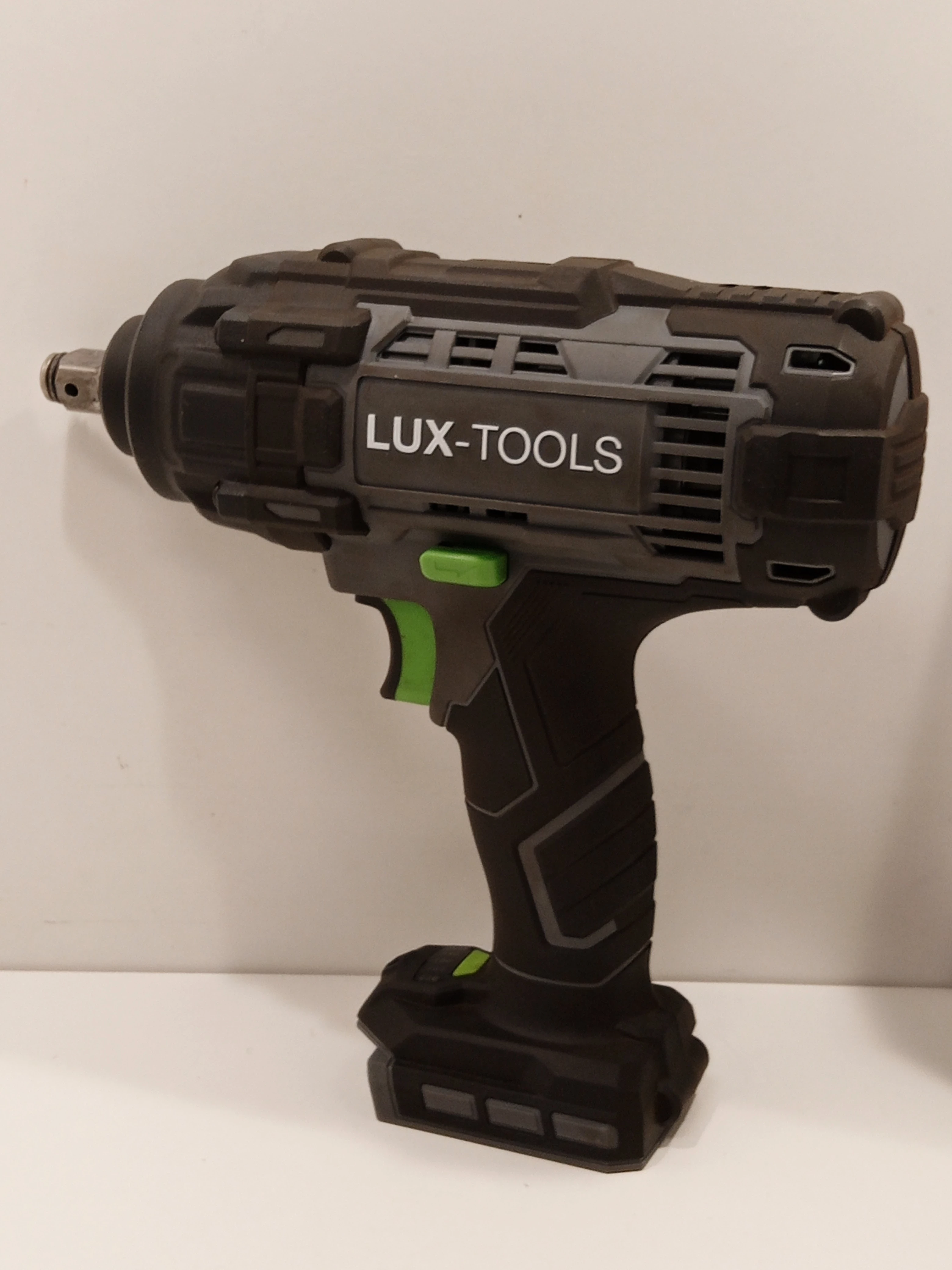 klucz-udarowy-lux-tools-a-ssr-20-maksymalny-moment-obrotowy-400