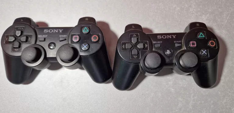 KONSOLA PS3 + 2PAD+ ZESTAW MOVE+ OKABL