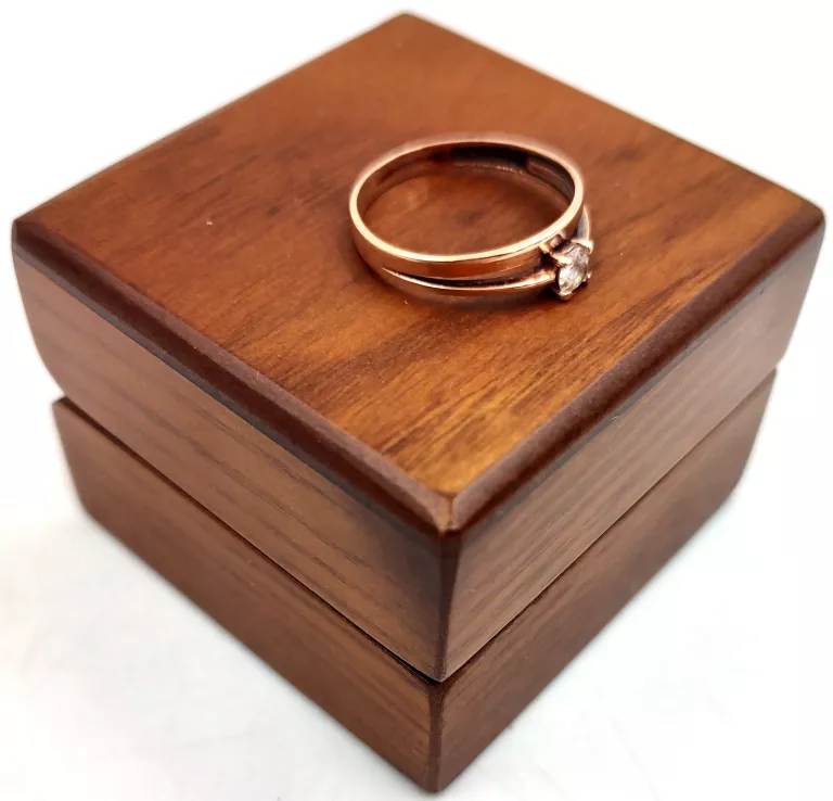 piekny-zloty-pierscionek-196g585-material-15835-2