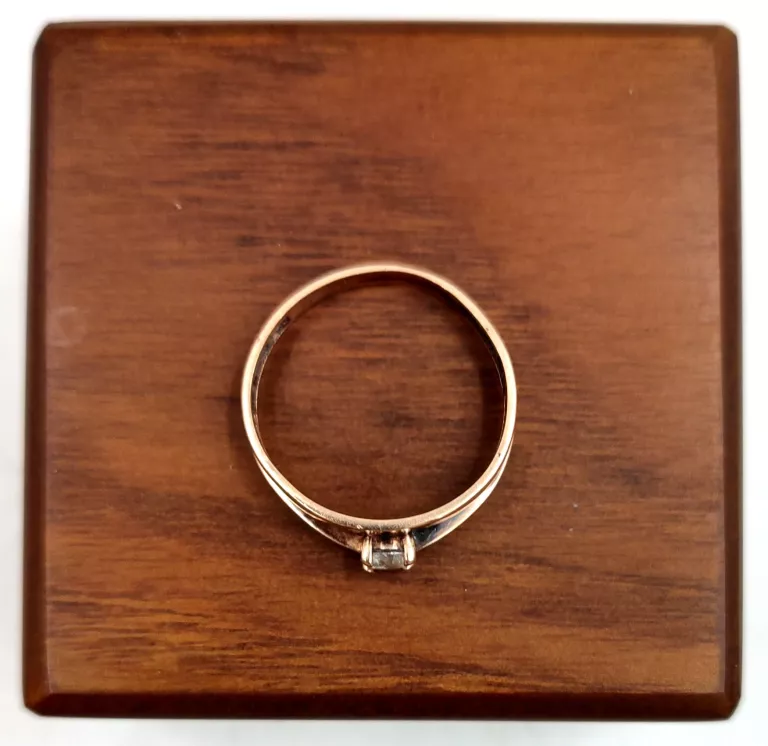 piekny-zloty-pierscionek-196g585-stan-11323-2