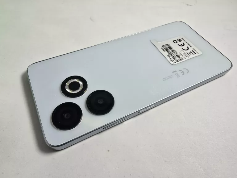 SMARTFON INFINIX SMART 8 3/64GB 6.6" 90HZ