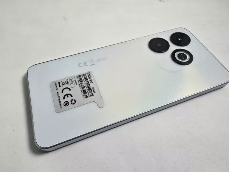 SMARTFON INFINIX SMART 8 3/64GB 6.6" 90HZ