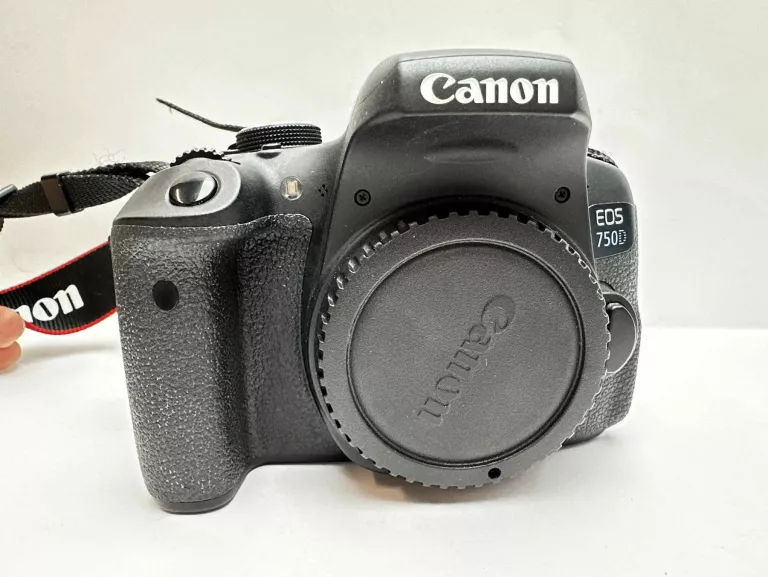 aparat-canon-eos-750d-obiektyw-18-55mm-w-zestawie-814-2