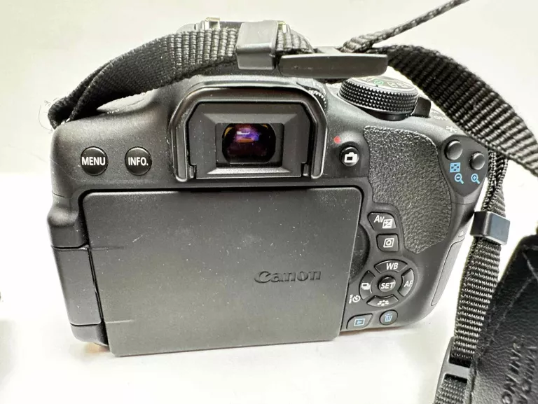 aparat-canon-eos-750d-obiektyw-18-55mm-stan-11323-2