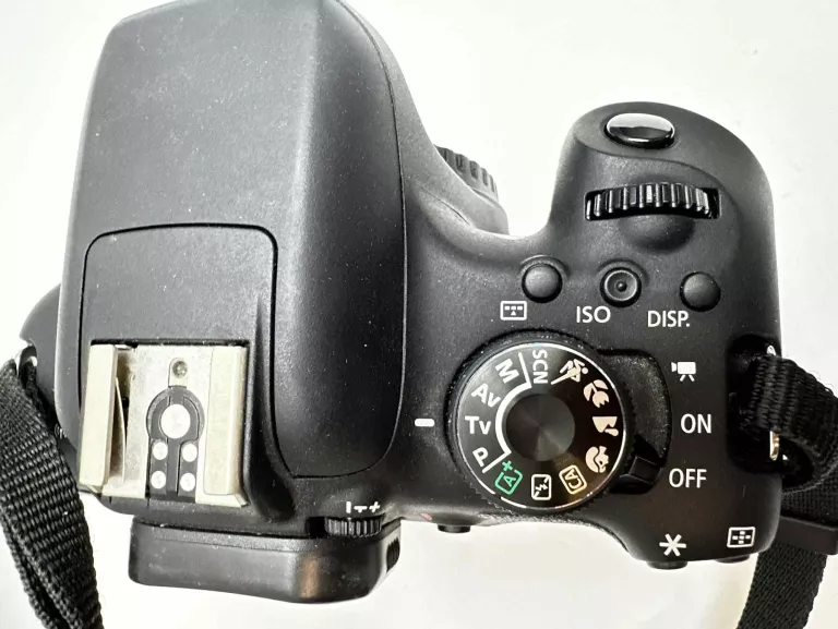 aparat-canon-eos-750d-obiektyw-18-55mm-rozmiar-matrycy-206882-228774