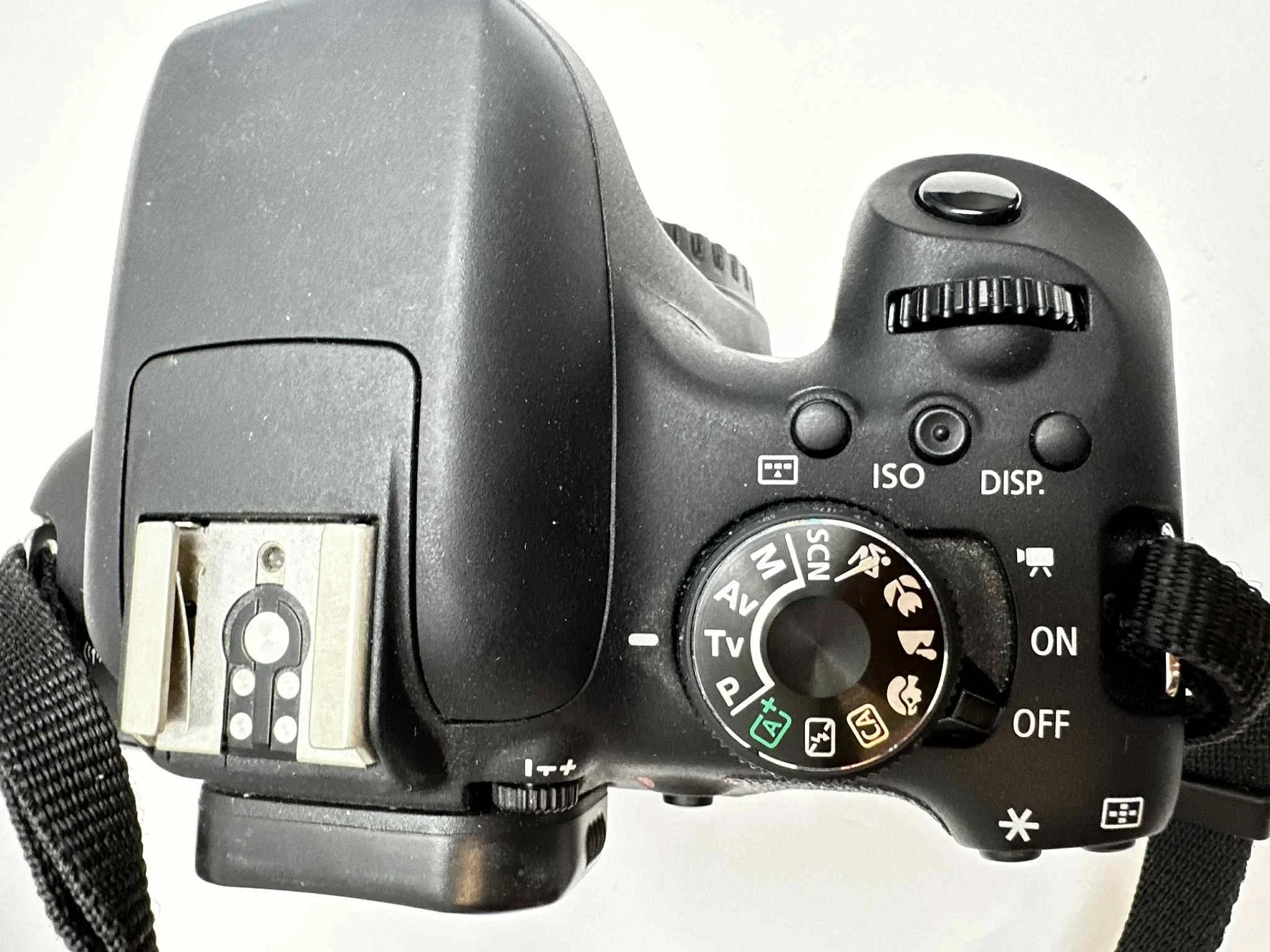 aparat-canon-eos-750d-obiektyw-18-55mm-rozmiar-matrycy-206882-228774