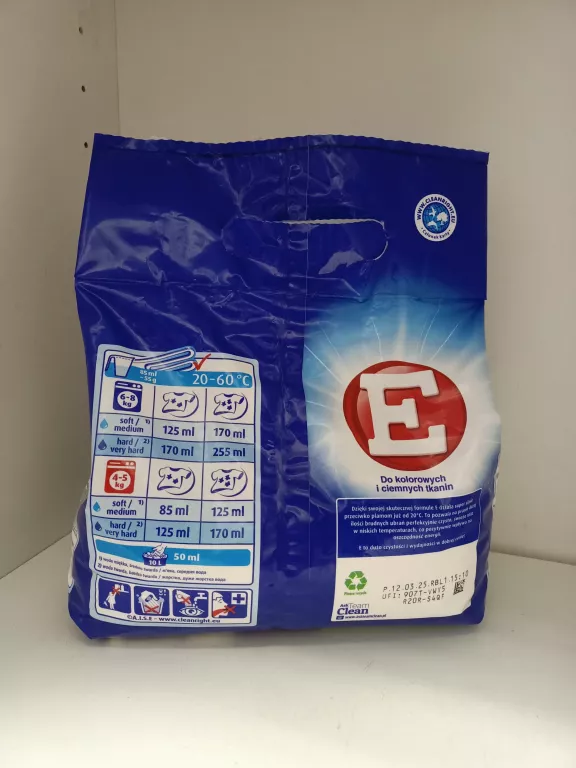 E PROSZEK DO PRANIA KOLORÓW I CIEMNYCH UBRAŃ 1.1 KG