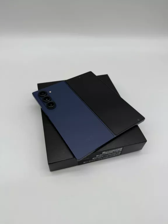 TELEFON SAMSUNG GALAXY Z FOLD6 12GB/512GB PUDEŁKO