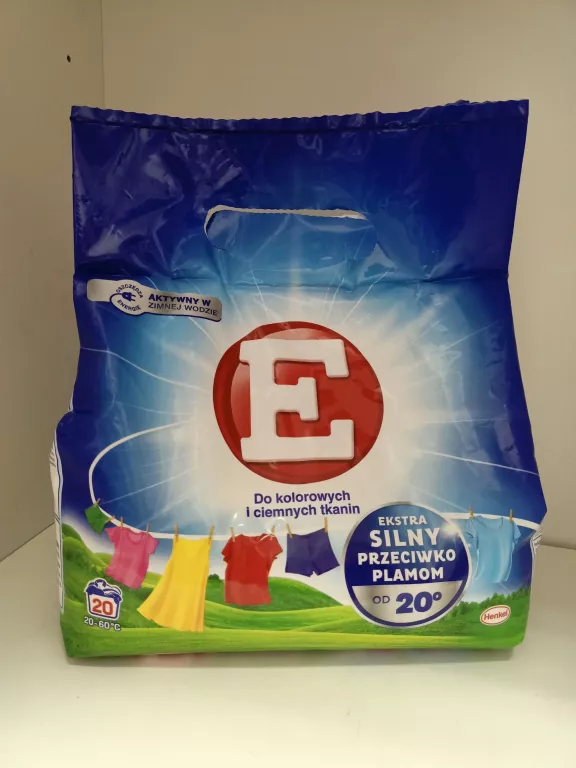 E PROSZEK DO PRANIA KOLORÓW I CIEMNYCH UBRAŃ 1.1 KG