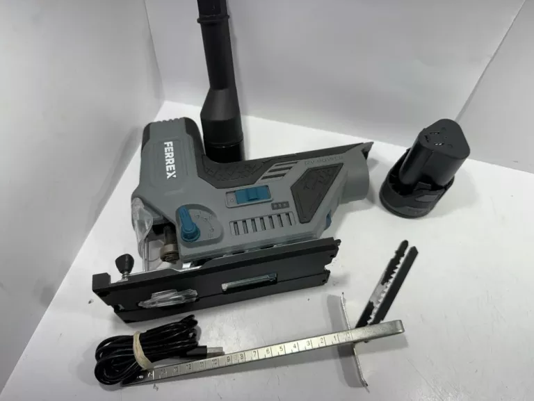 AKUMULATOROWA WYRZYNARKA 12V FERREX COMPACT POWER KARTON