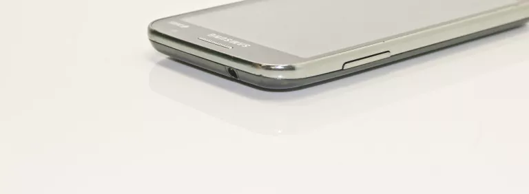 TELEFON SAMSUNG GT-I8552