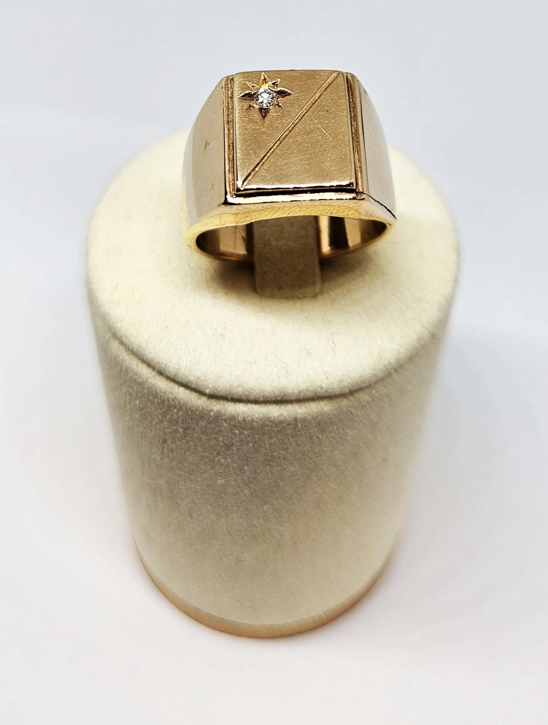 zloty-sygnet-z-brylantami-1574-g-proba-750-kolor-249512-1647429