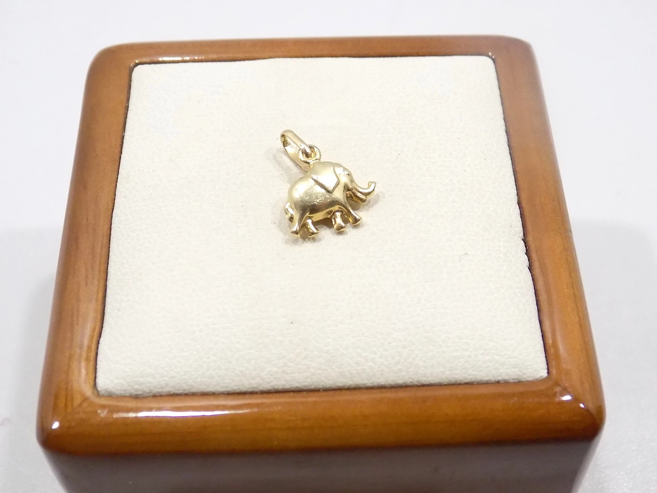 zlota-zawieszka-slonik-waga-ok-037g-proba-585-stan-11323-2